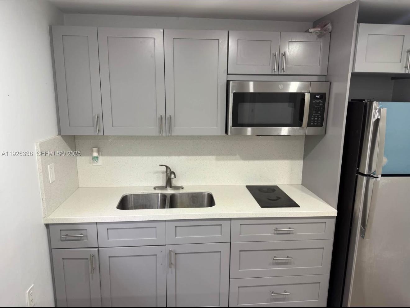 CORAL BAY MANOR - Residential Lease