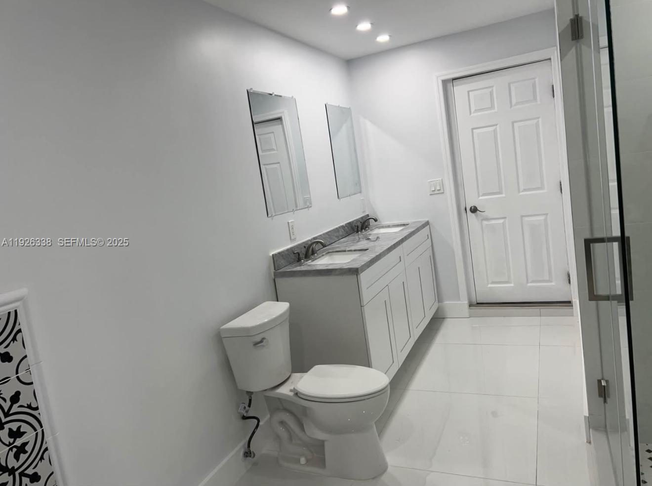 CORAL BAY MANOR - Residential Lease