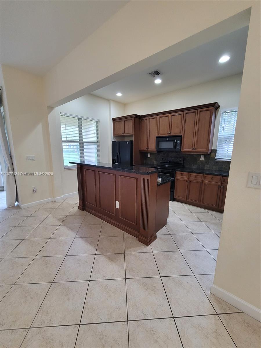 HERON BAY COMMERCIAL - Residential Lease