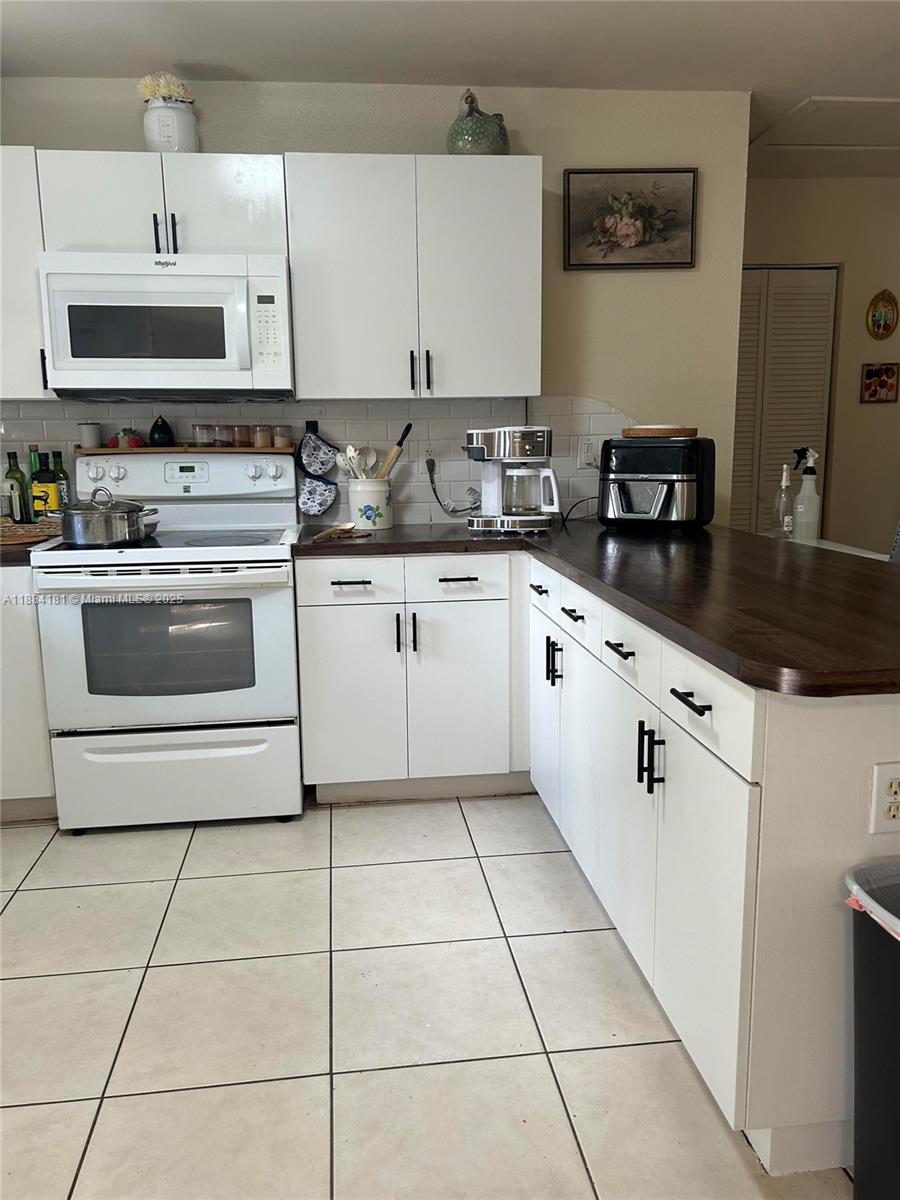 3046 NW 66th St