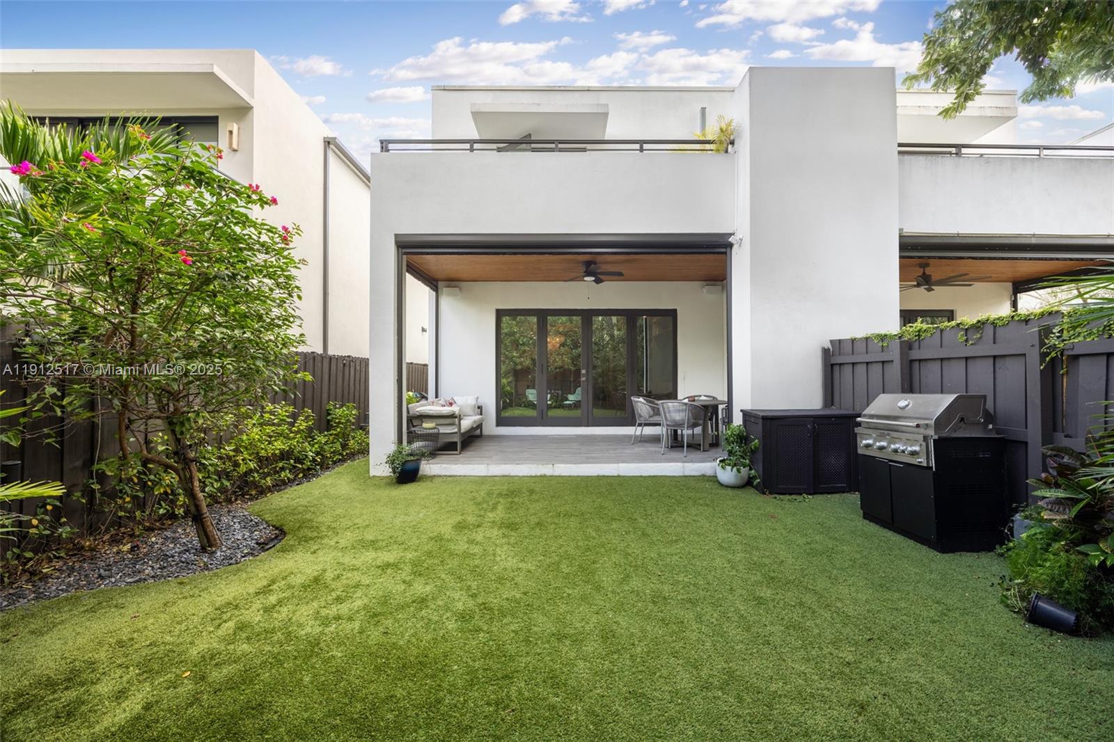 PALMHURST - Residential