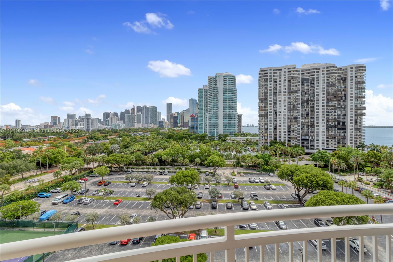 THE METROPOLITAN CONDO - Residential