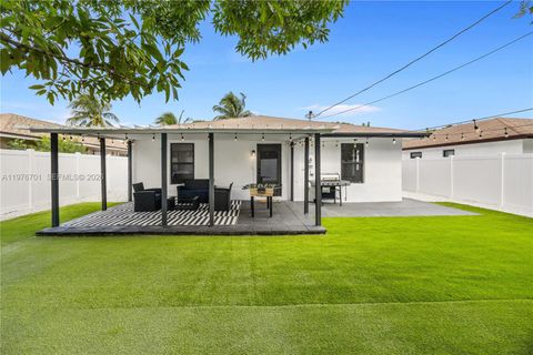 Tiny photo for 324 Sterling Ave, Delray Beach, FL 33444 (MLS # A11976701)