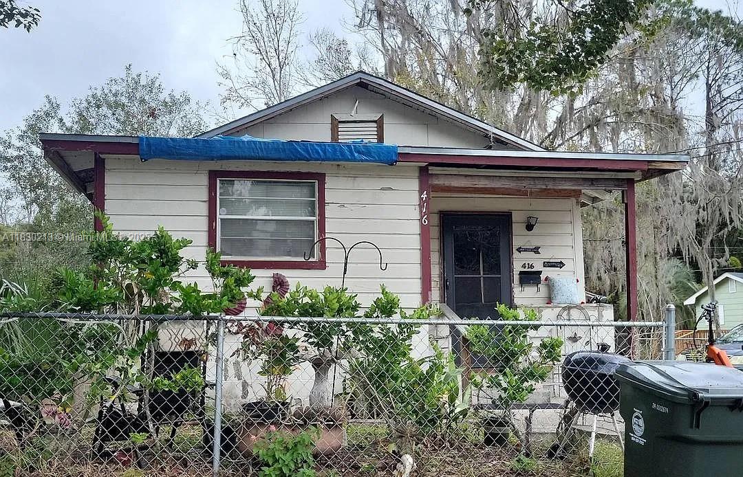 Foreclosure Auction Ends July 09, 2025 at 10:00 AM EST. Discover this inviting 2-bedroom, 1-bathroom home, offering a wonderful opportunity to live in a desirable Green Cove Springs neighborhood. The list price is the opening bid for the online auction. Sold As-is with Clear Title. Explore more details and submit your bid through Federa Home App.