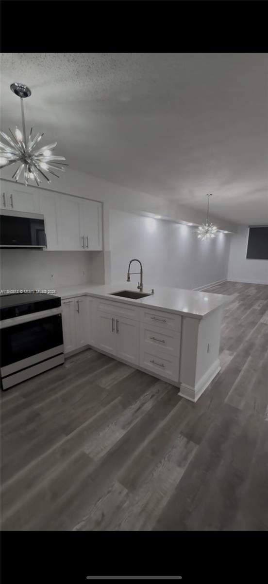 COMPLETE RENOVATED TWO-BEDROOM ONE BATH CONDO, LOCATED ON THE 1ST FLOOROF THE BLUE
LAGOON CONDOMINIUM. BUILDING IS FILLED WITH AMENITIES INCLUDING A FULLY EQUIPPED FITNESS CENTER, SPA, SALON, SWIMMING POOL, MINI MARKET, BUSINESS CENTER, JACUZZI, AND WATERFRONT OUTDOOR WALKING PATHS. THE UNIT COMES WITH 1 ASSIGNED PARKING CONVENIENTLY LOCATED JUST STEPS FROM THE UNIT MAKING IT EASILY ACCESIBLE. THE PROPERTY IS CENTRALLY LOCATED JUST MINUTES FROM MIAMI AIRPORT, CORAL GABLES, DORAL, DOWNTOWN MIAMI. MUST SEE.