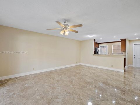 Condominium in Hallandale Beach FL 219 14th Ave Ave 9.jpg