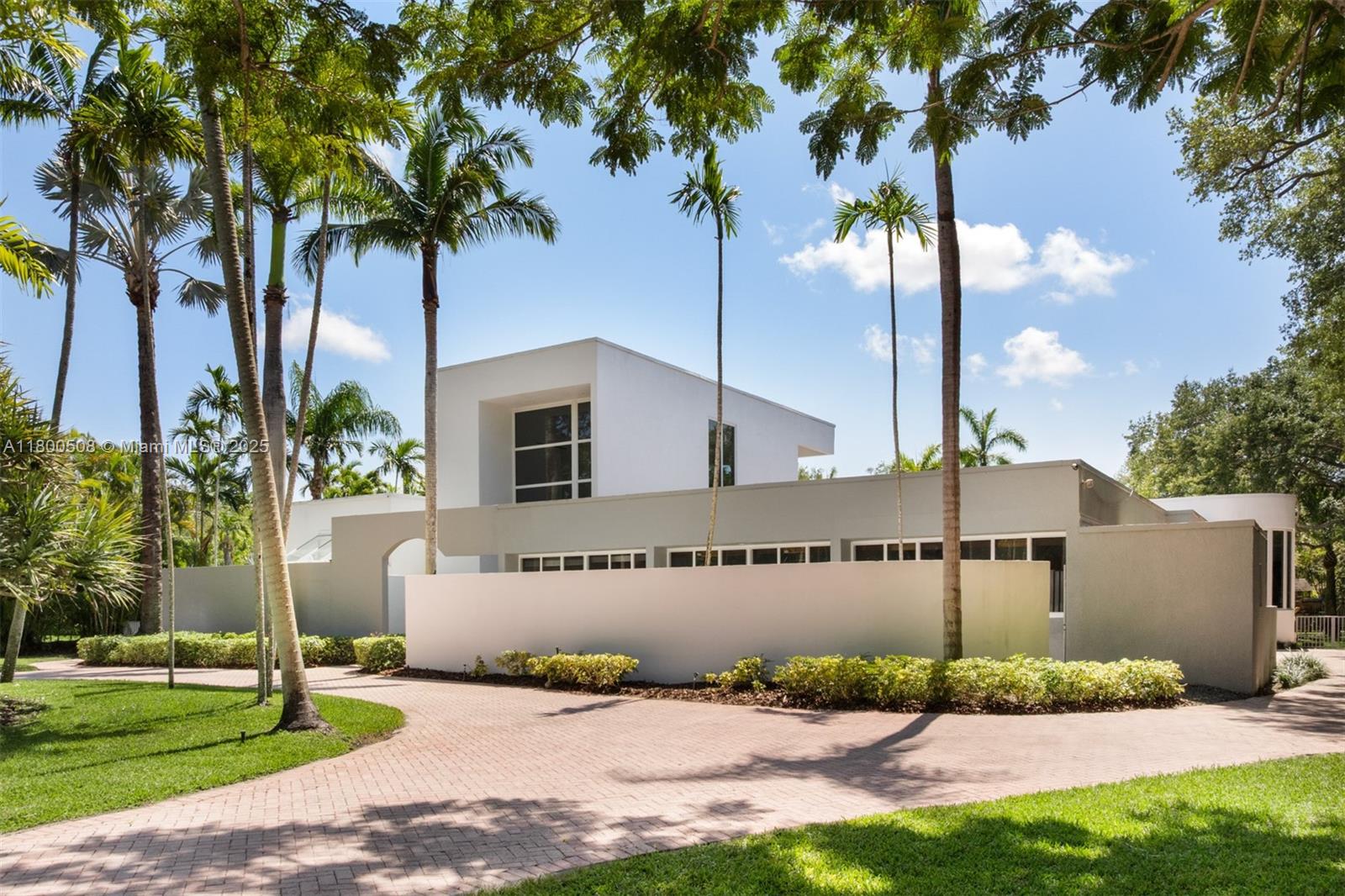Property for Sale at 9500 Sw 60th Ct, Pinecrest, Miami-Dade County, Florida - Bedrooms: 6 
Bathrooms: 9  - $4,950,000