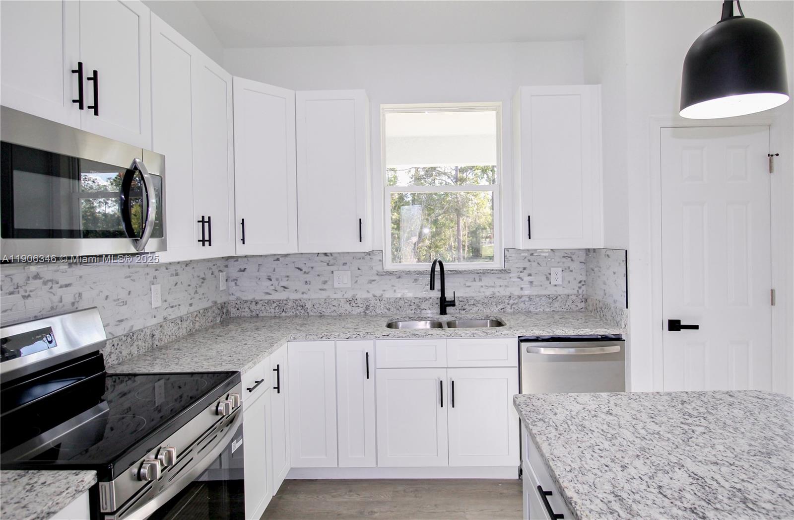 ORANGE BLOSSOM ESTATE - Residential