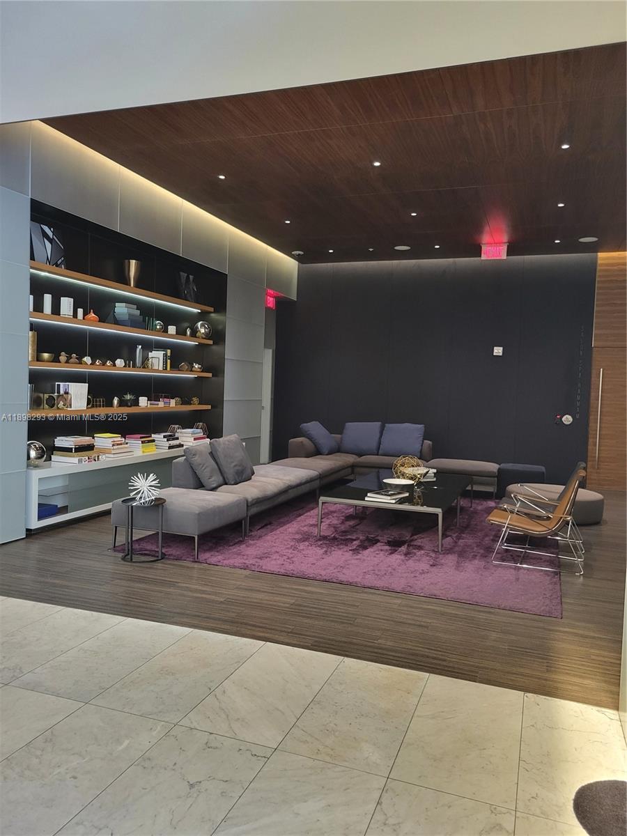 RISE CONDO - Residential Lease