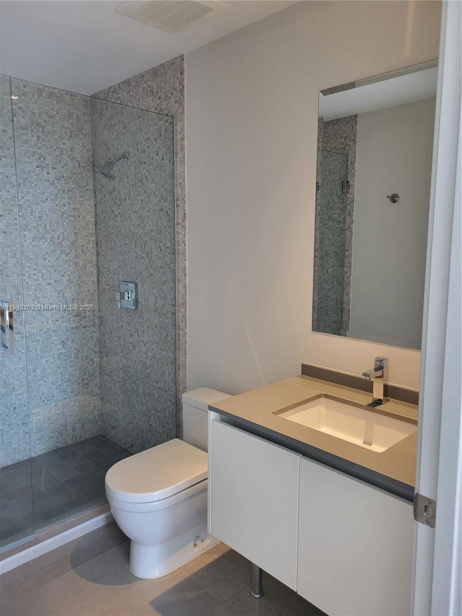 RISE CONDO - Residential Lease