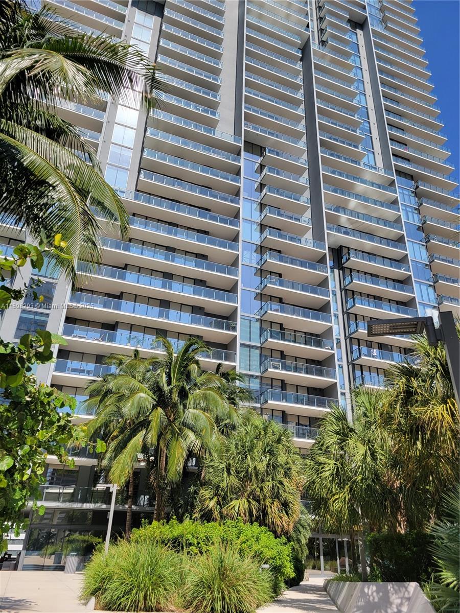 RISE CONDO - Residential Lease