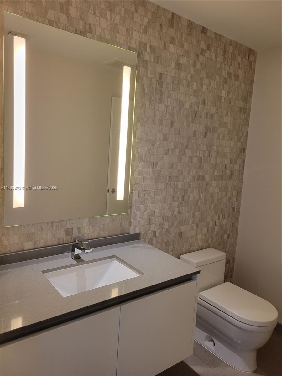 RISE CONDO - Residential Lease