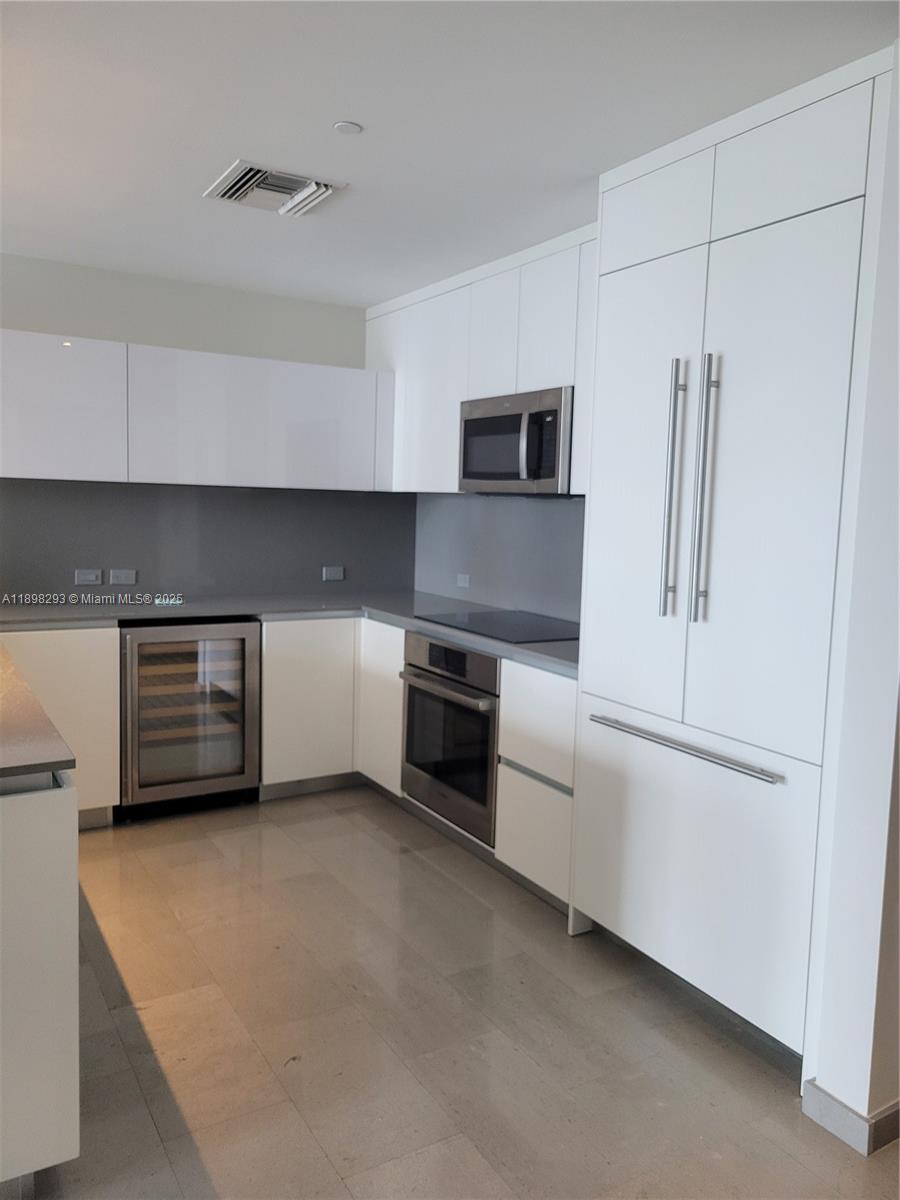 RISE CONDO - Residential Lease