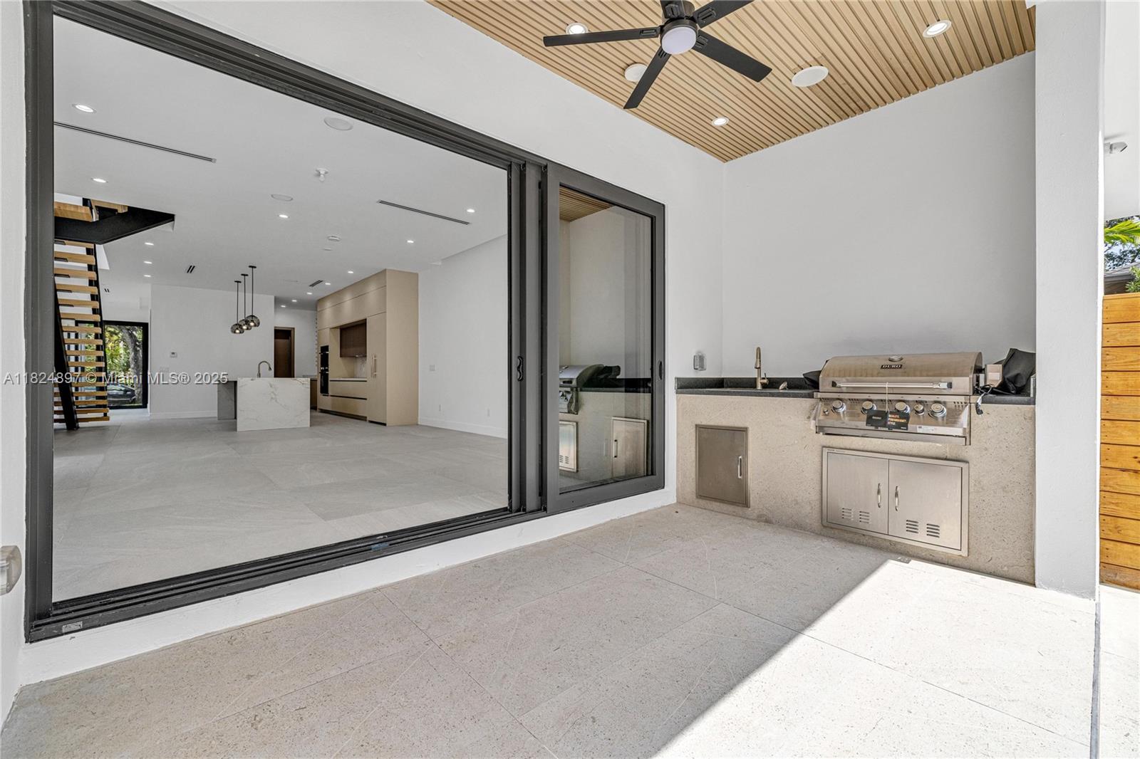 BEVERLY HEIGHTS - Residential
