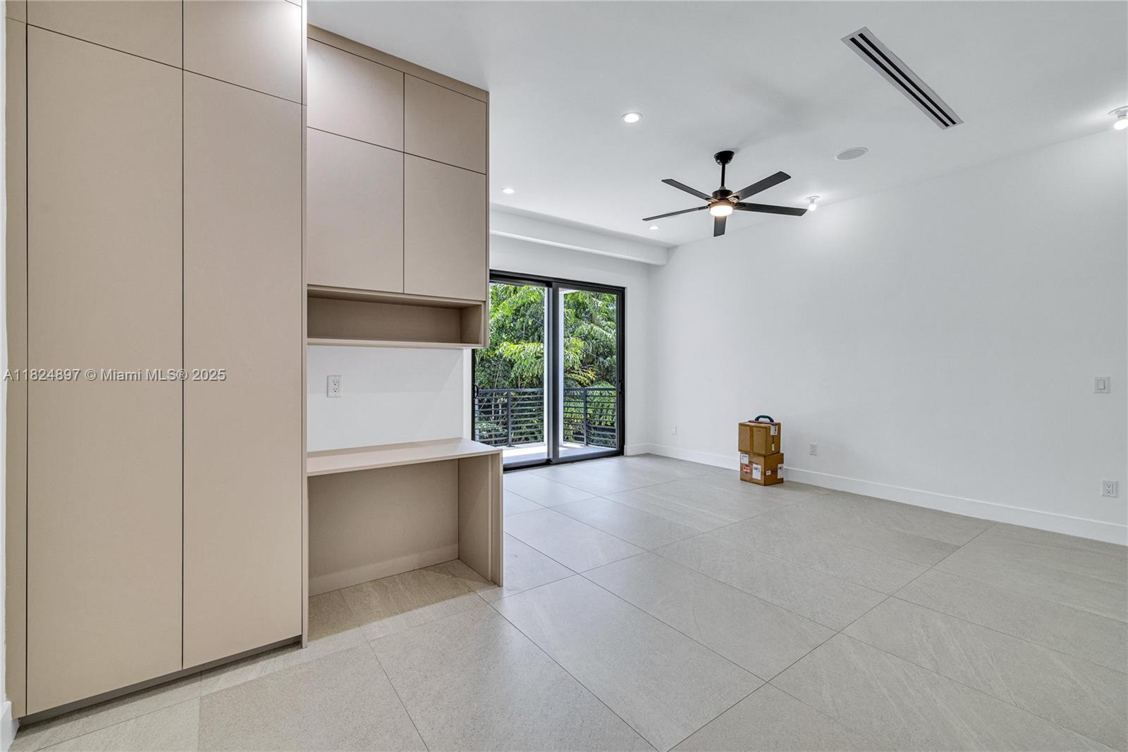 BEVERLY HEIGHTS - Residential
