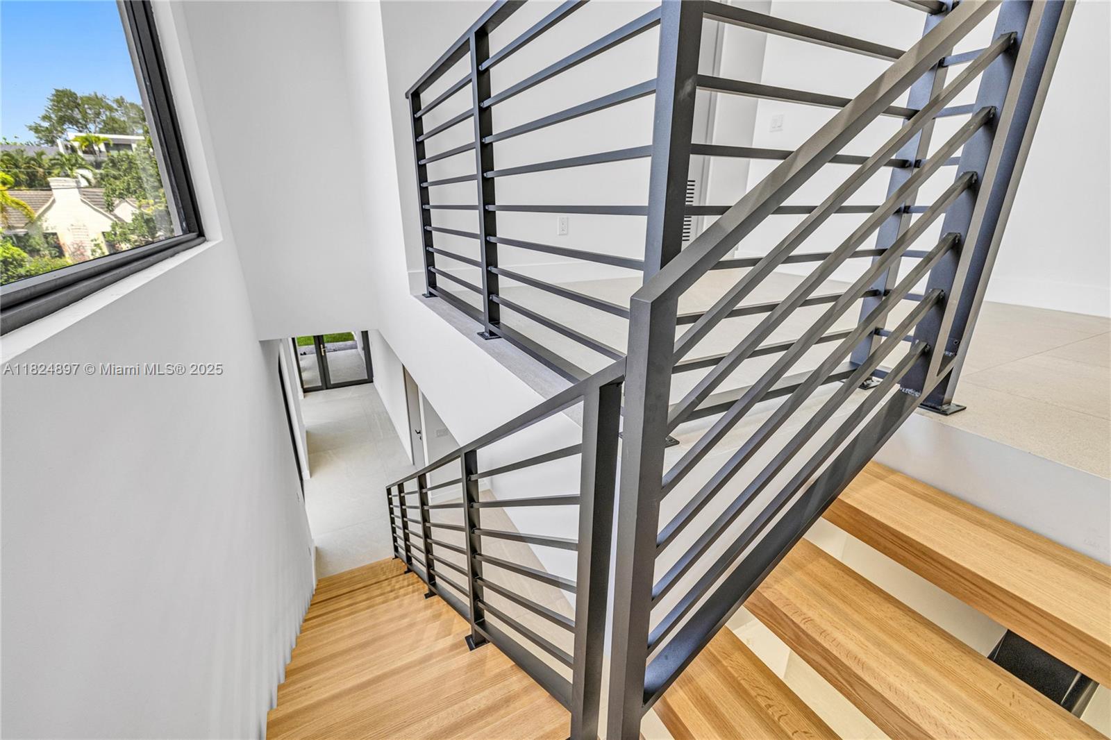 BEVERLY HEIGHTS - Residential