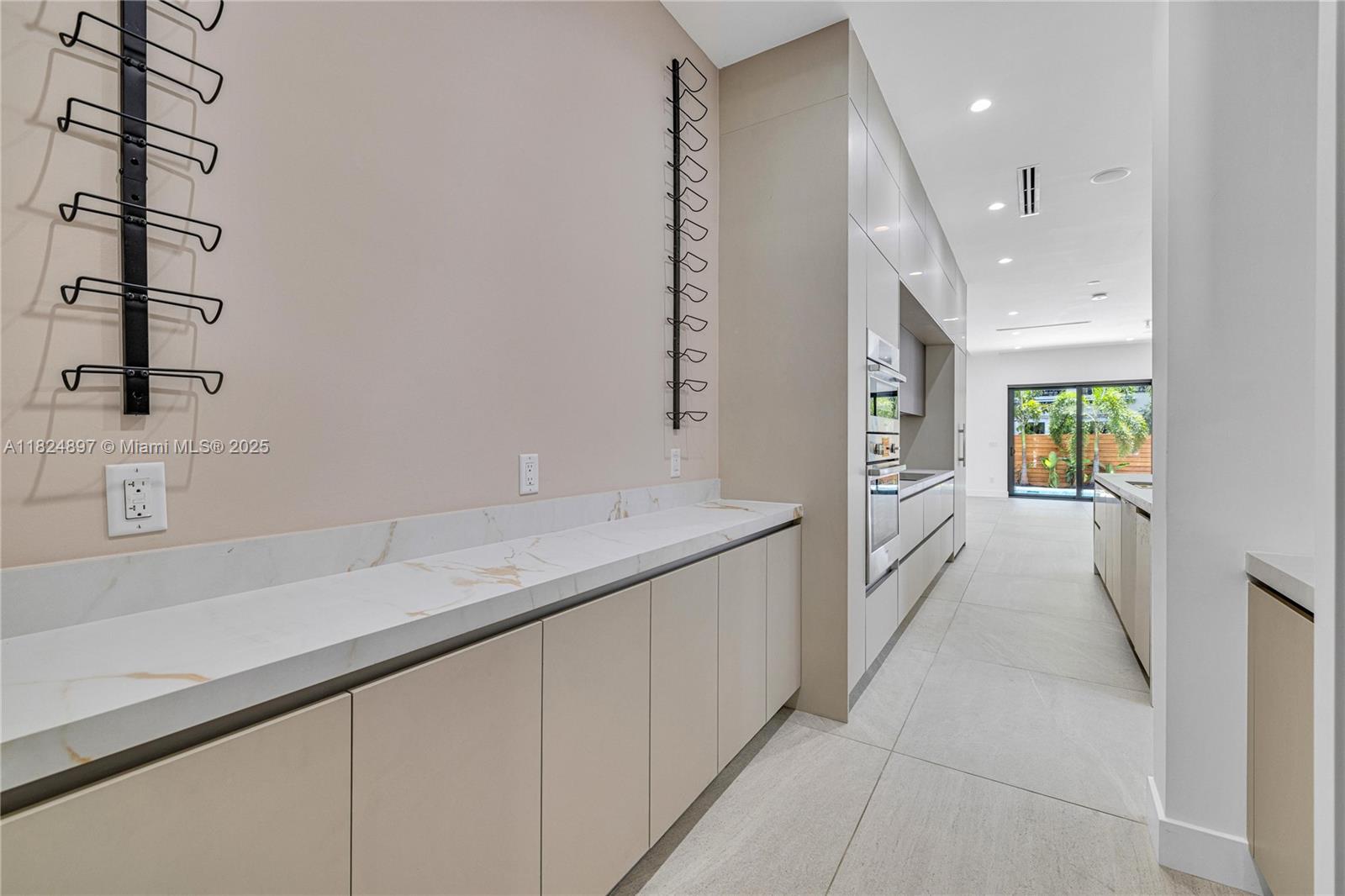BEVERLY HEIGHTS - Residential