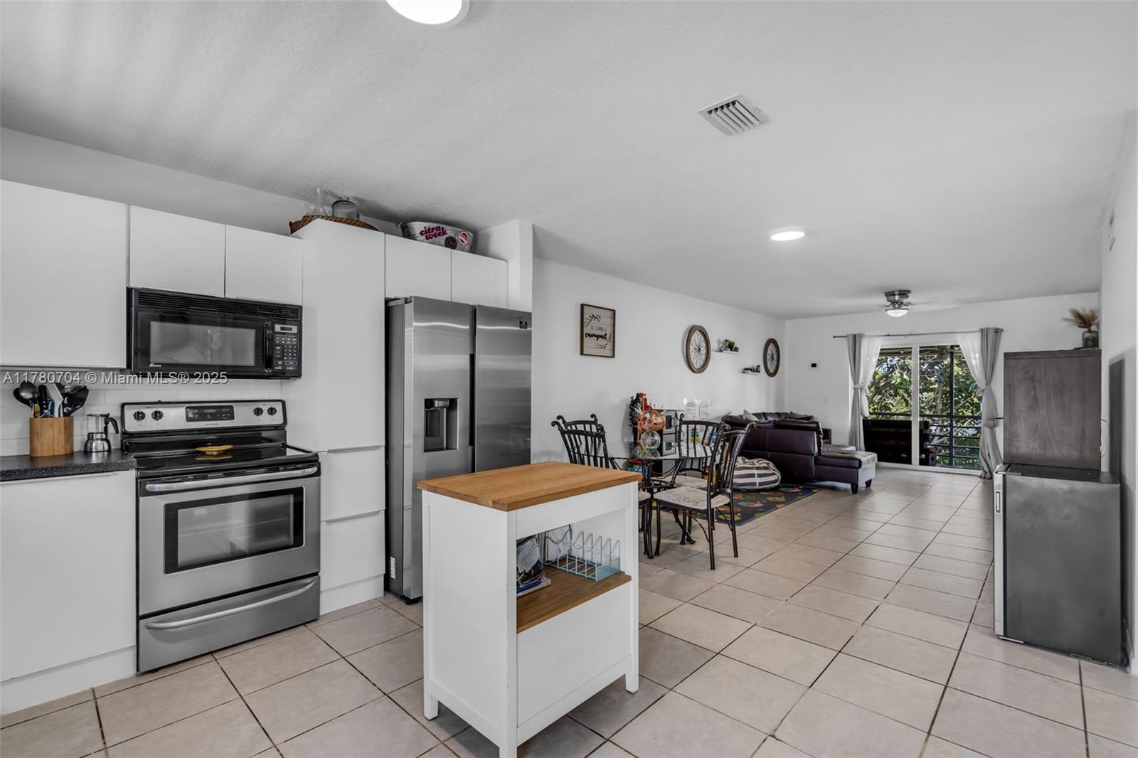 PALM RIDGE VILLAGE CONDO - Residential