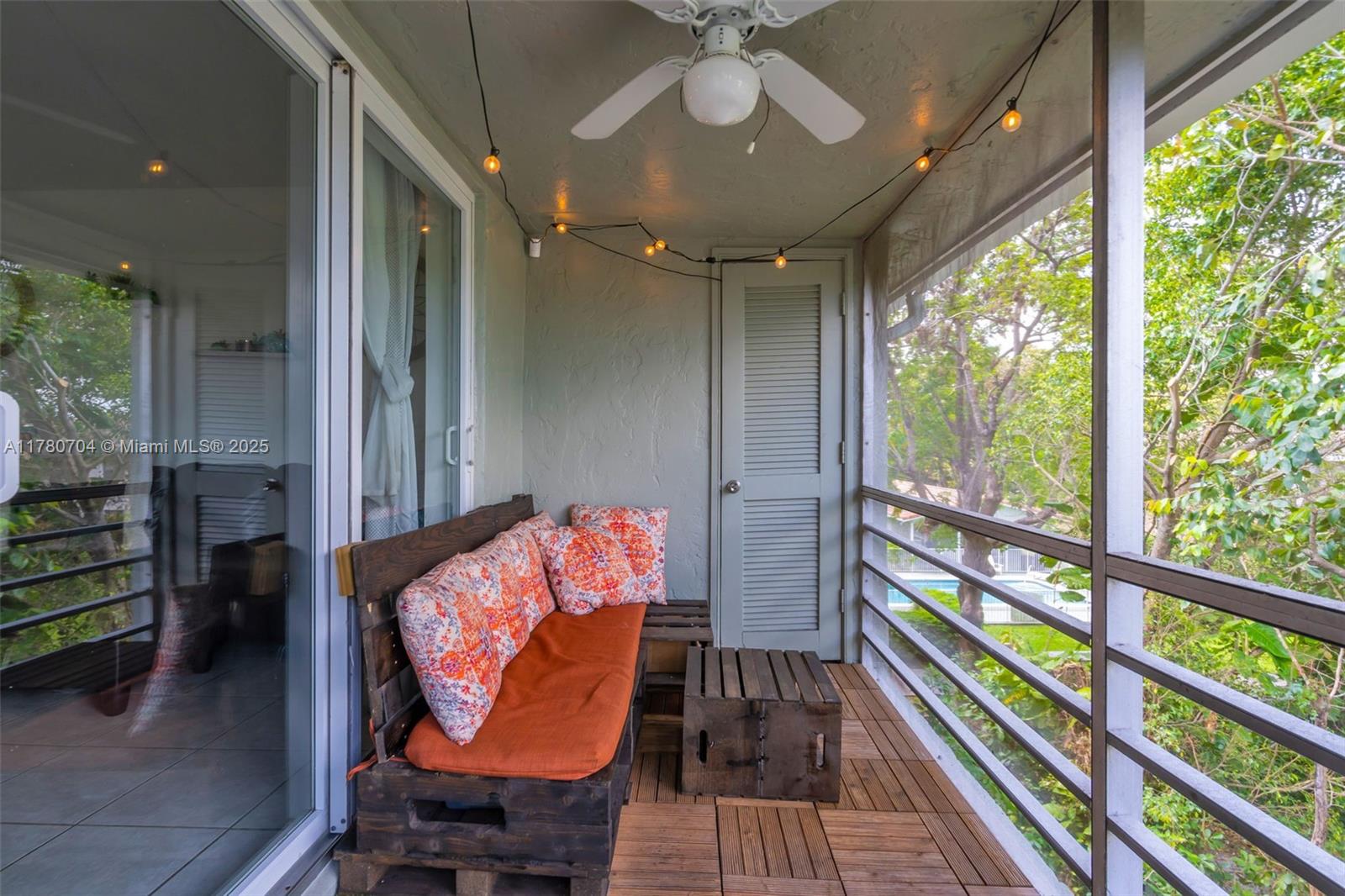 PALM RIDGE VILLAGE CONDO - Residential