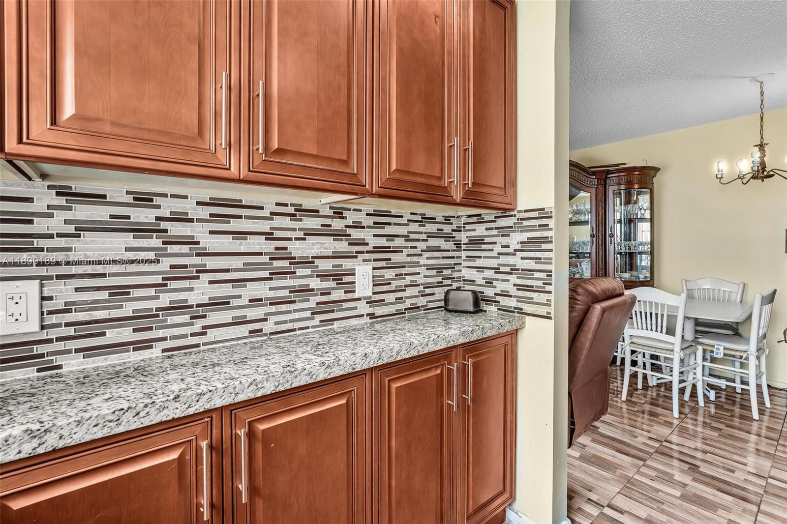 MARKHAM H CONDO - Residential