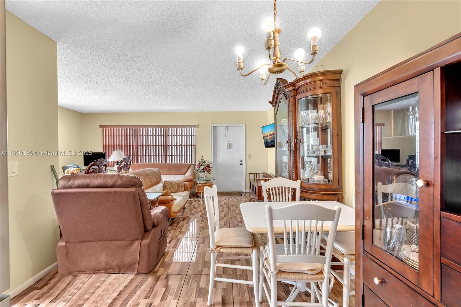 MARKHAM H CONDO - Residential