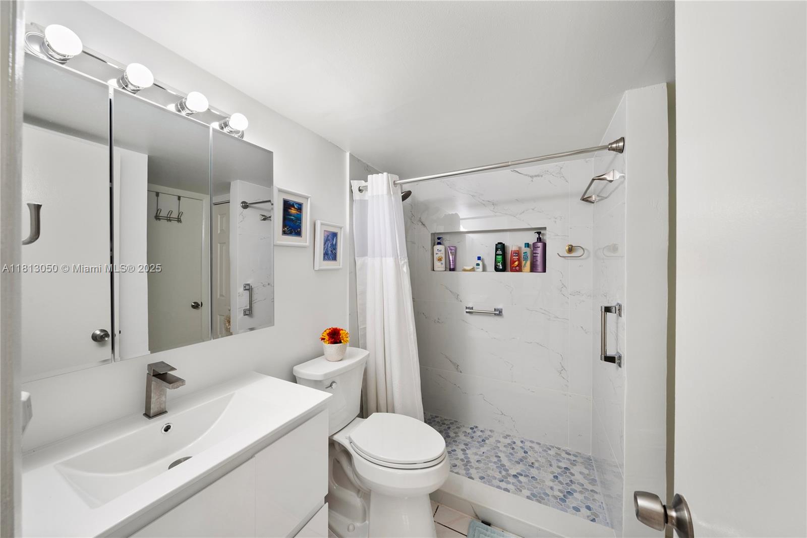 SUNSET VILLAS NO 3 CONDO - Residential