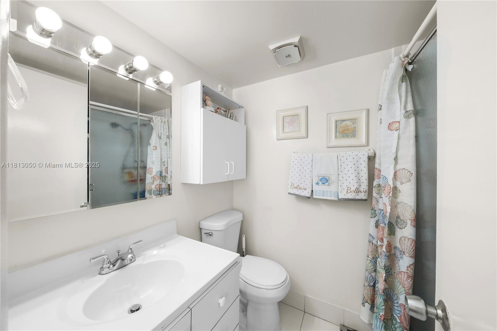 SUNSET VILLAS NO 3 CONDO - Residential