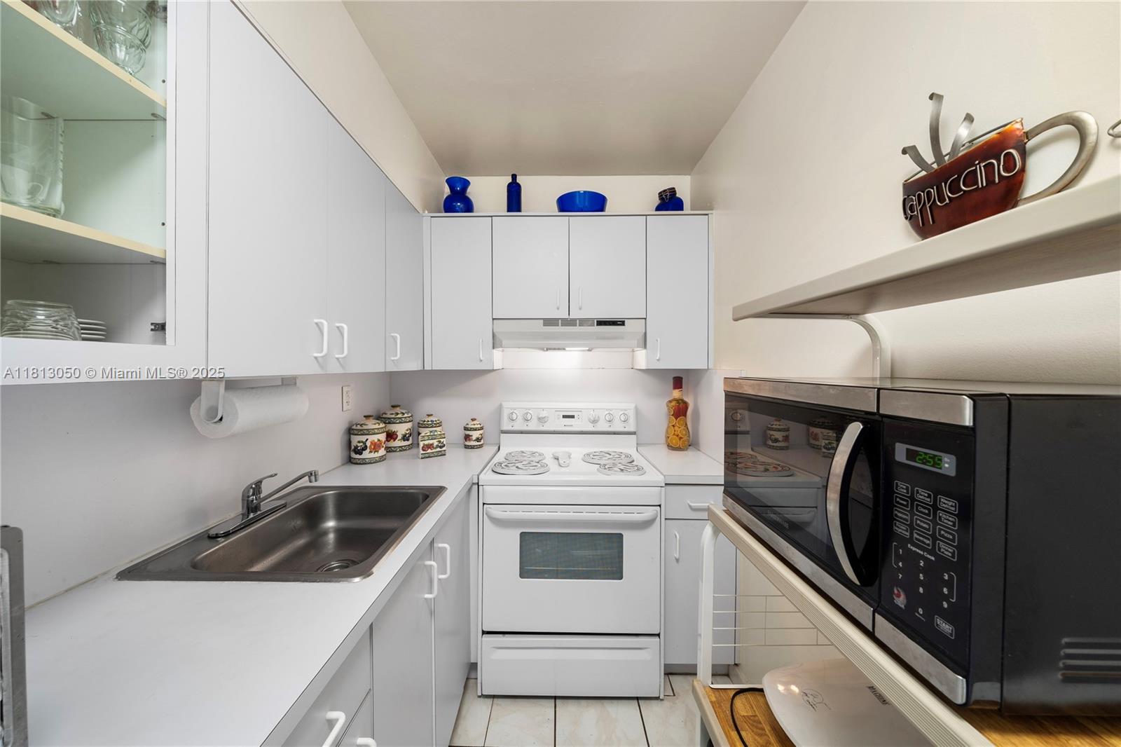 SUNSET VILLAS NO 3 CONDO - Residential