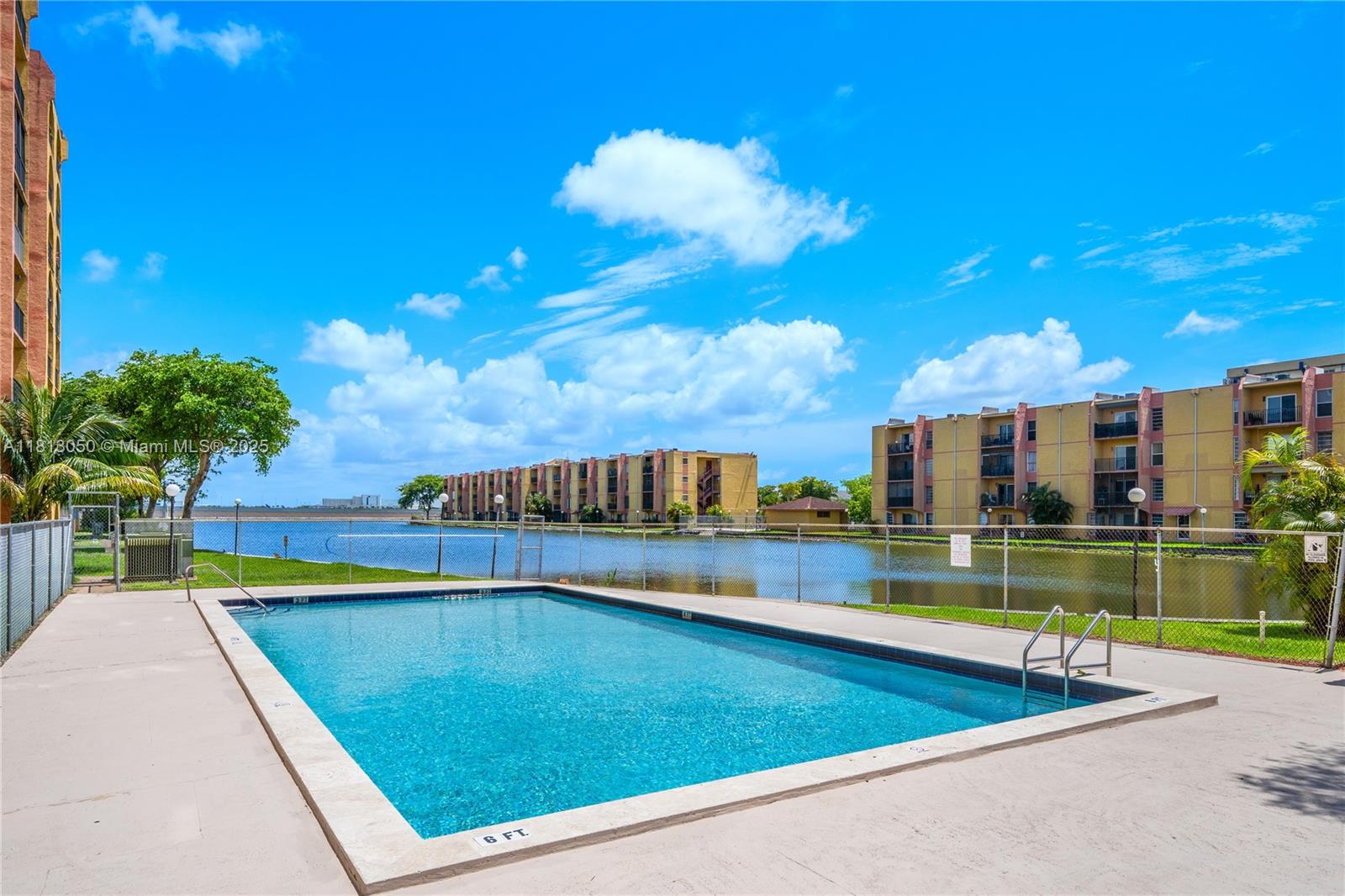 SUNSET VILLAS NO 3 CONDO - Residential