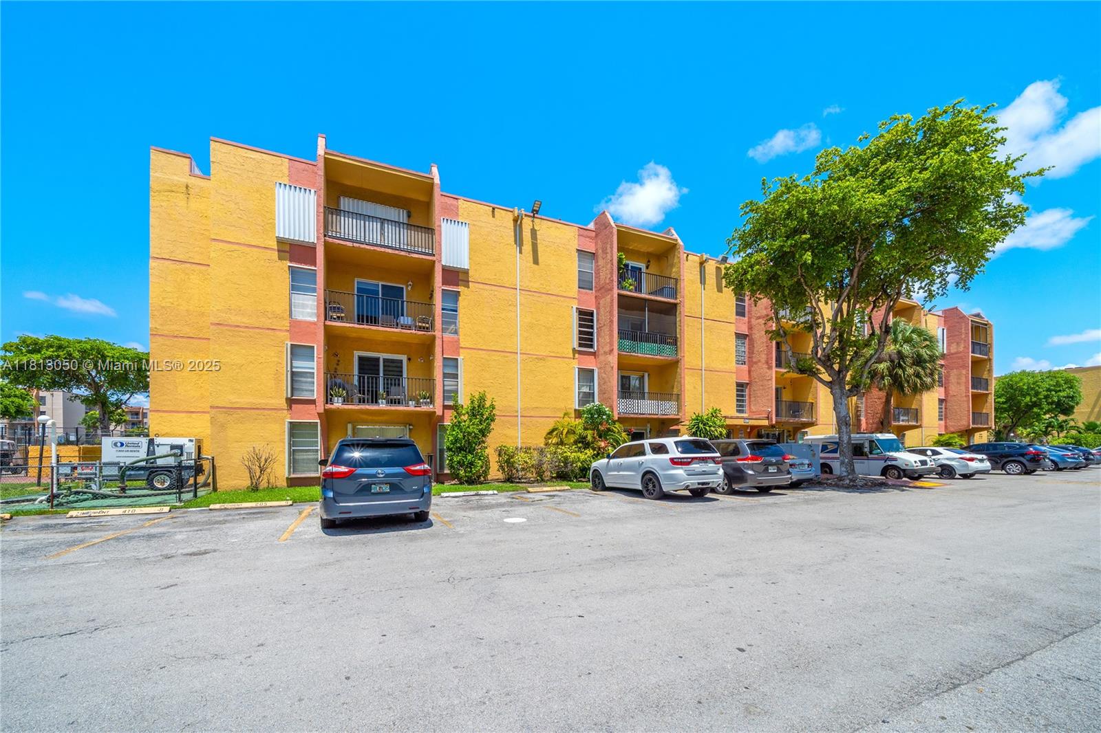 SUNSET VILLAS NO 3 CONDO - Residential