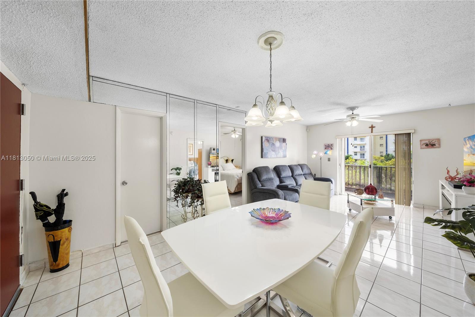 4709 NW 7th St 405-9