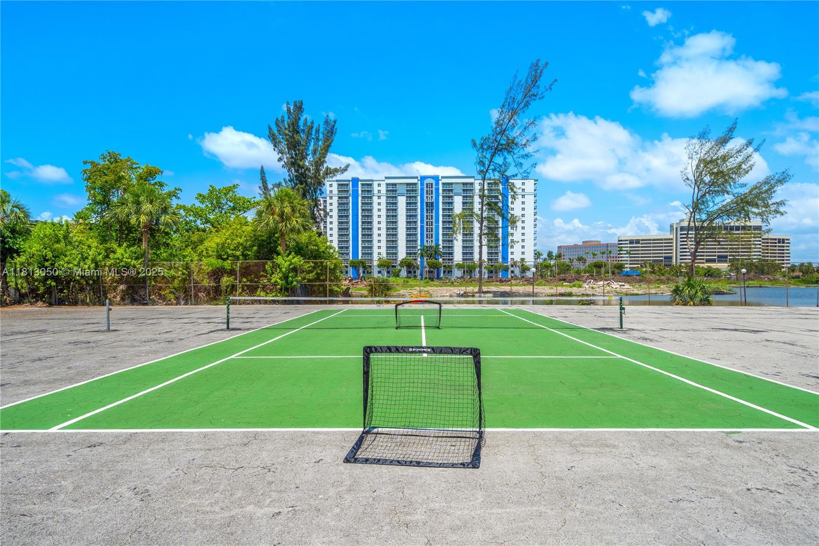 SUNSET VILLAS NO 3 CONDO - Residential