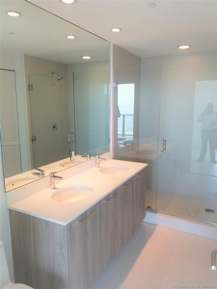 PARAISO BAYVIEWS CONDO - Residential Lease