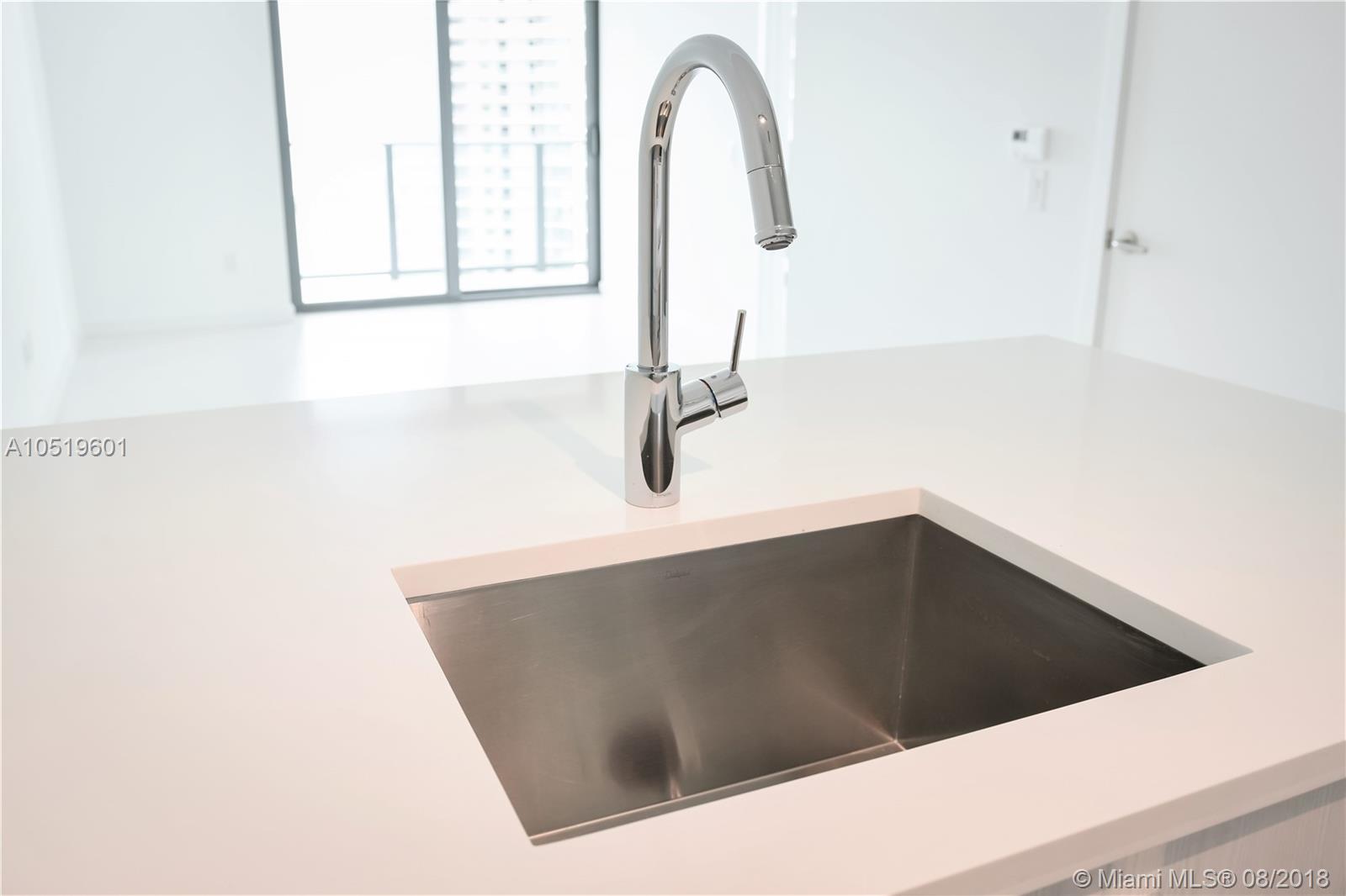 PARAISO BAYVIEWS CONDO - Residential Lease