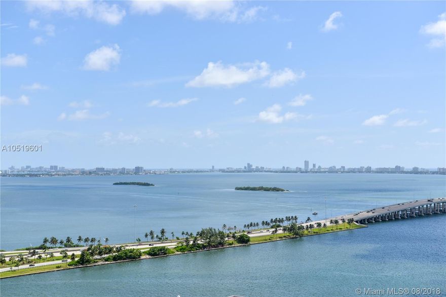Spectacular Biscayne Bay VIEW, on a Brand New and most desire Luxury Bldg an Amazing 1 Bed plus DEN & 1 & a 1/2 Baths, modern Open Italian Design kitchen with Bosch Green Energy Appliances, Porcelaine Tiles Flrs thru-out, Large Balcony on the 24th Flr, Washer and Dyer in unit,Great BBQ area, tennis Courts, Great Gym, 2 pools a 46 flr Rooftop and the 5th Flr, Tennis, Jacuzzi, fantastic Social, movie, pool table, kids & Party area,Lobby & plenty more amenities, minutes walk to Restaurants, Midtown Mall & Designed District, minutes to South Beach, Downtown/Brickell, Miami Intl Airport, AA Arena, HURRY!