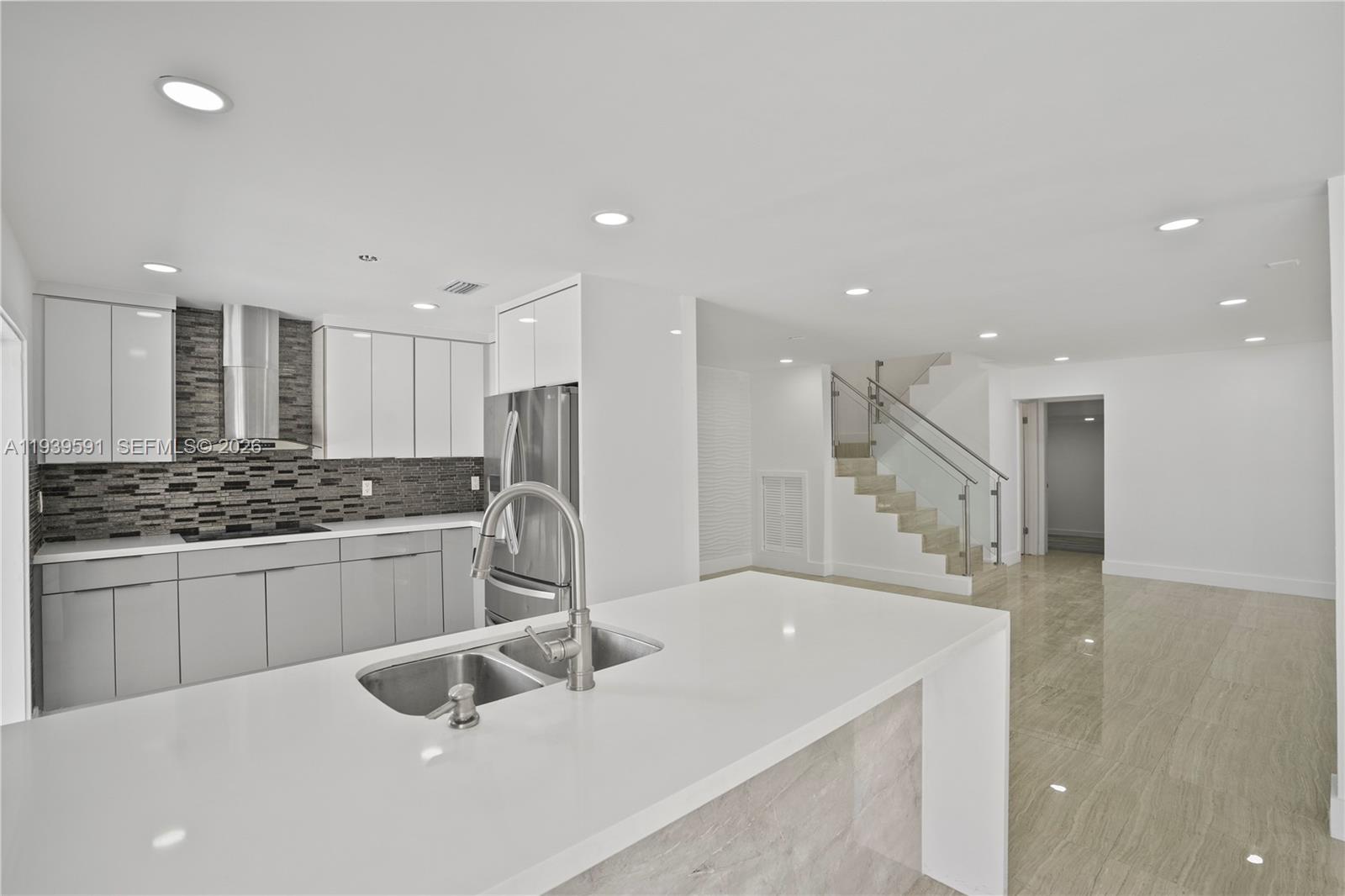 SUNSET HARBOUR SEC VI - Residential