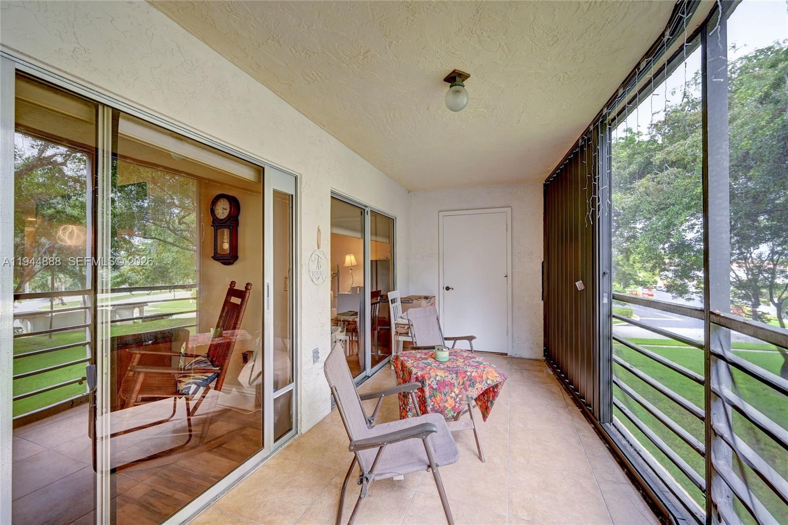 PINES OF BOCA BARWOOD CON - Residential
