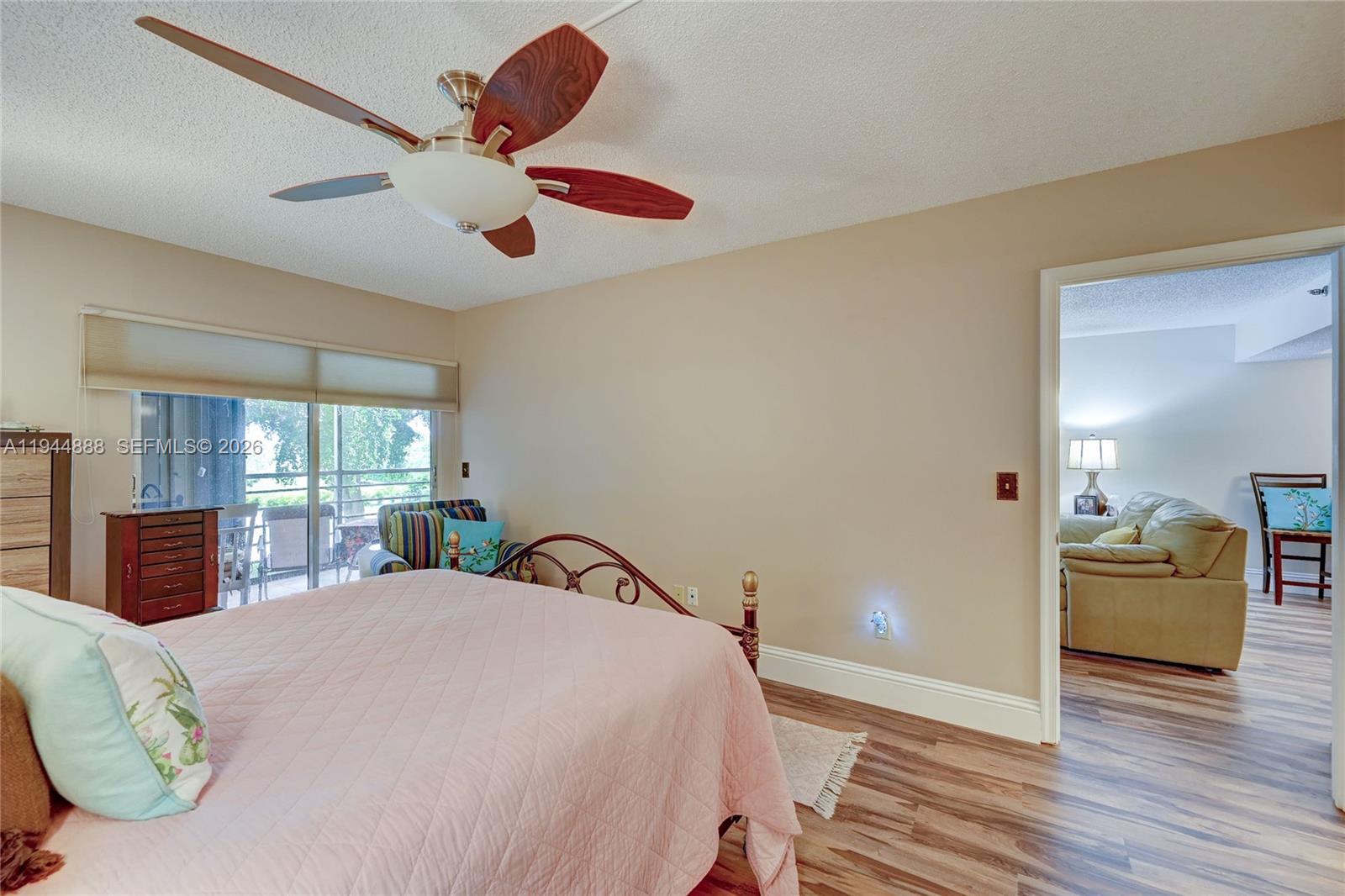 PINES OF BOCA BARWOOD CON - Residential