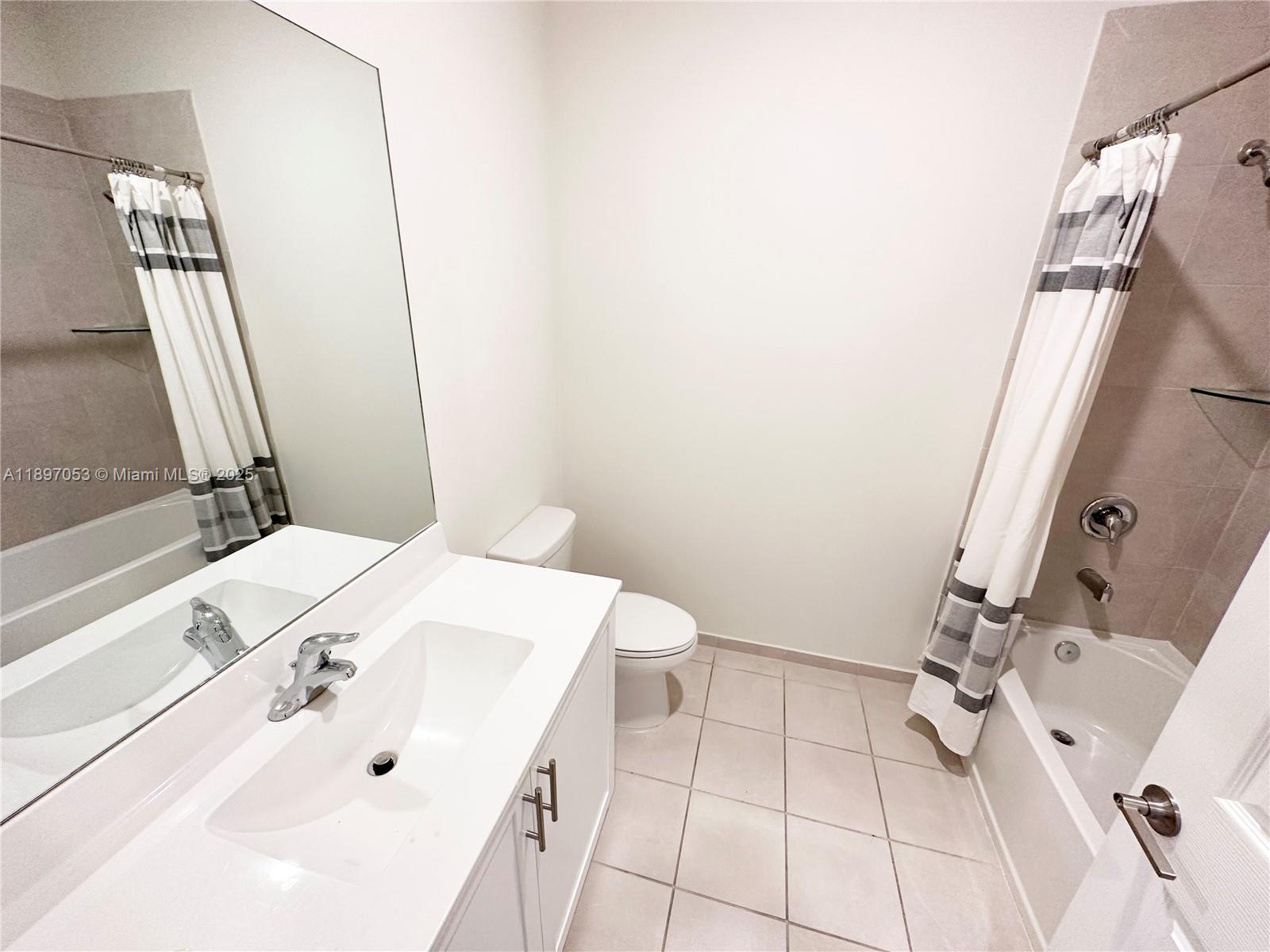 STELLAR PEMBROKE PINES - Residential Lease