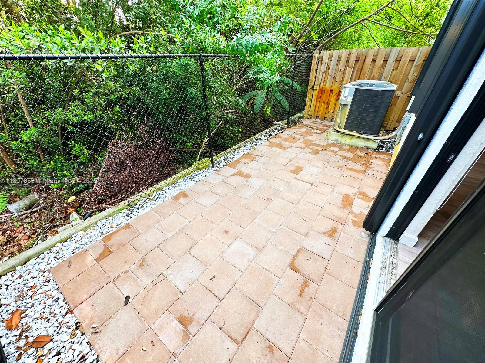 STELLAR PEMBROKE PINES - Residential Lease