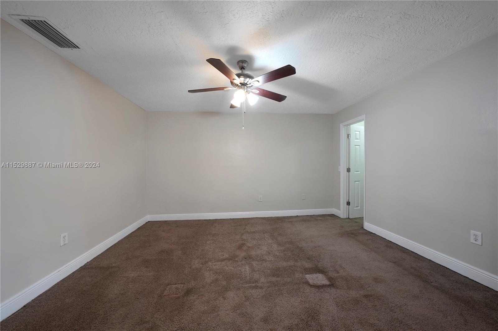 SUNRISE GOLF VILLAGE SEC - Residential Lease