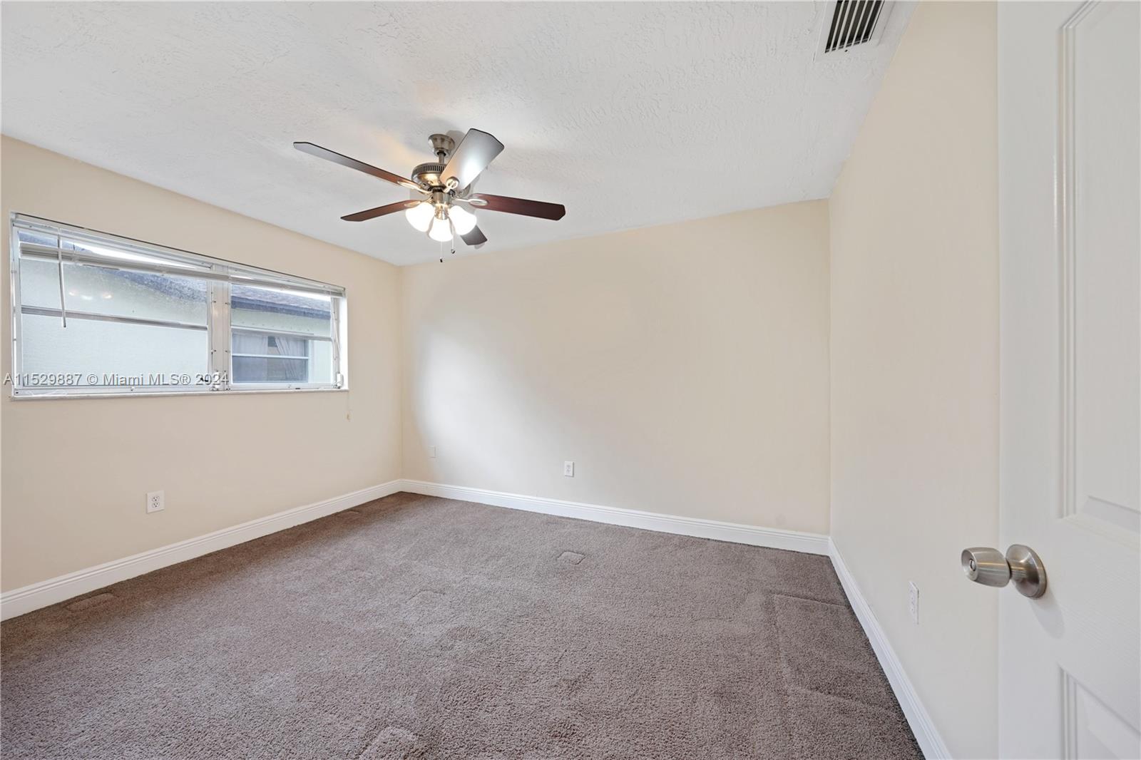 SUNRISE GOLF VILLAGE SEC - Residential Lease