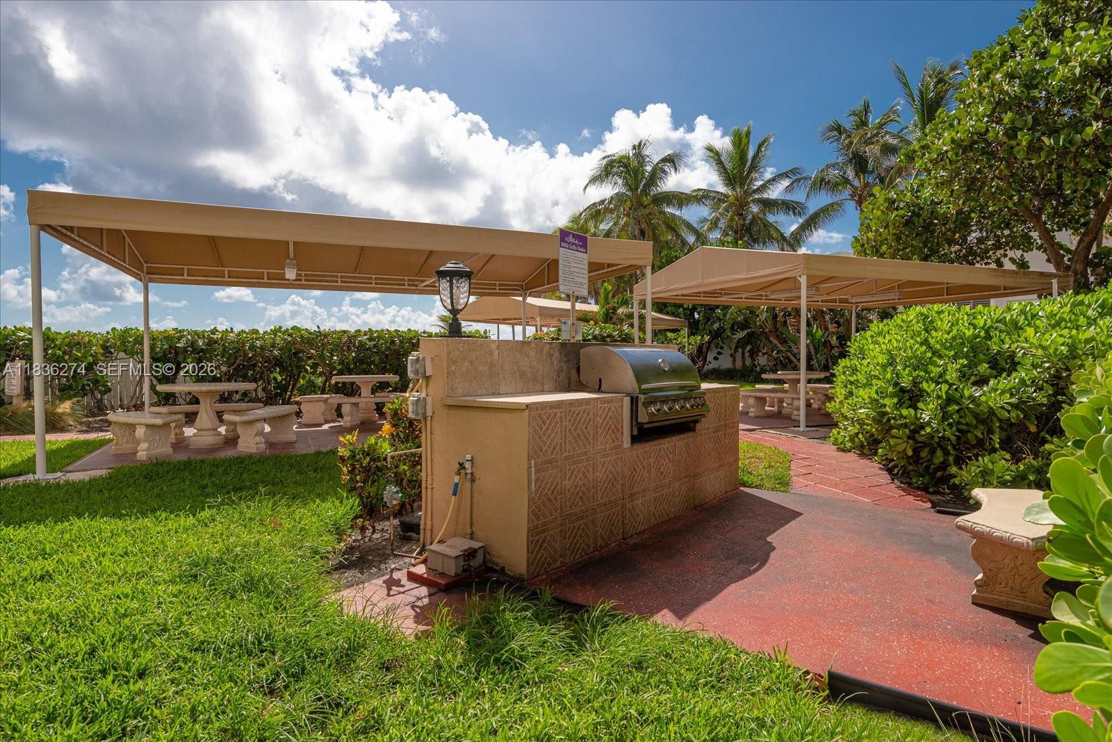 ALEXANDER TOWERS CONDO - Residential