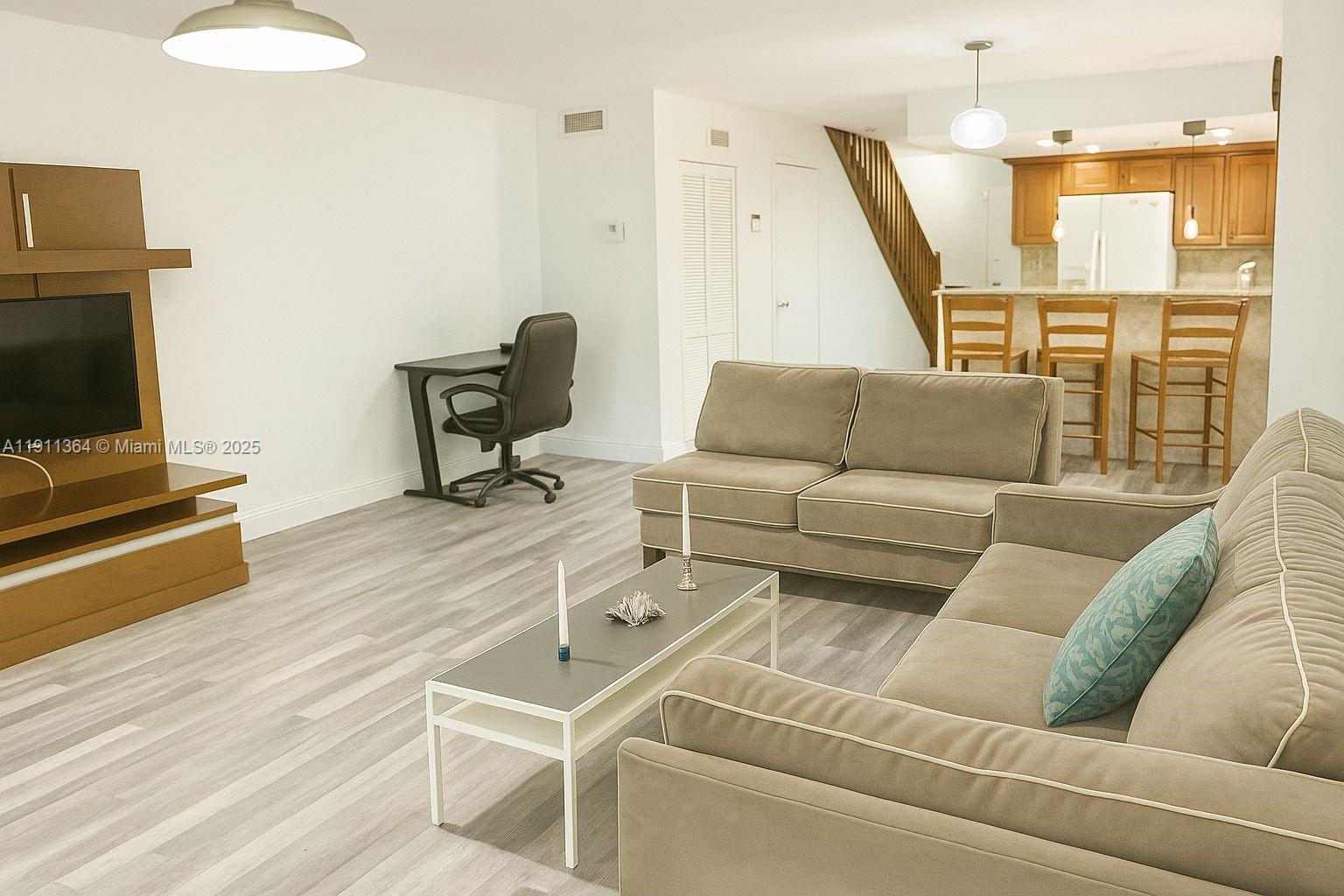 THE CASABLANCA CONDO - Residential Lease