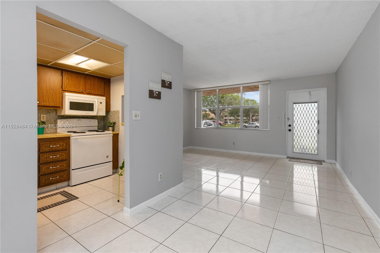 Sunrise Lakes Phase 3 - Residential