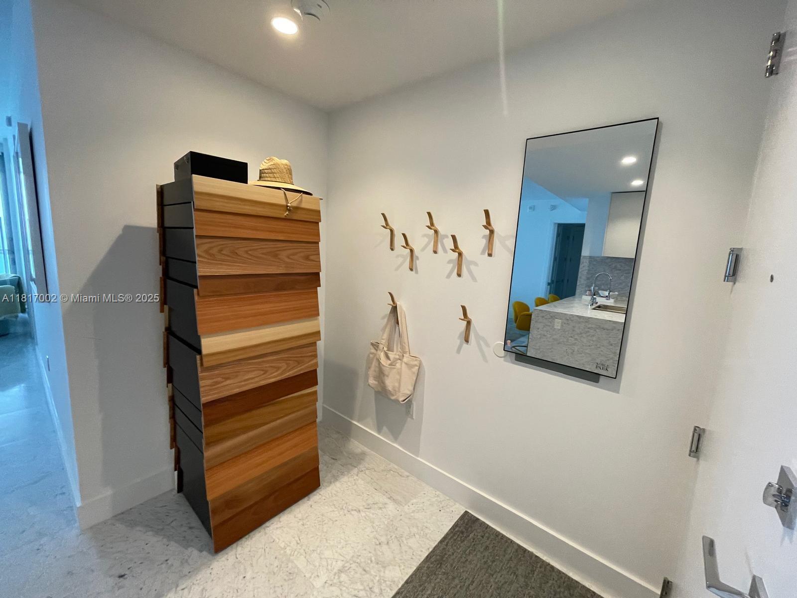 5775 Collins Ave 1602