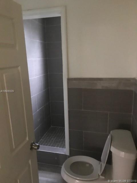 17TH AVE MANOR 2ND ADDN - Residential Lease