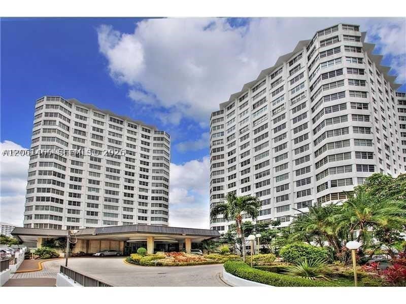 999 Brickell Bay Dr 1408