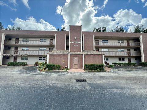 7060 Nova Dr 306C Davie FL 33317