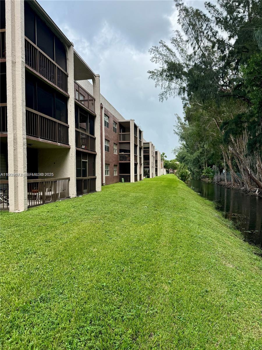 NOVA GARDENS CONDO - Residential